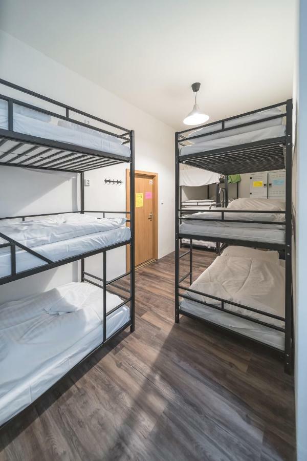 Hostel Orange Прага Екстериор снимка